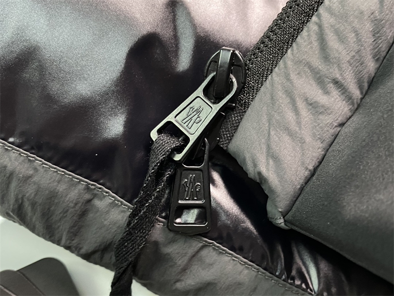 Moncler 몽클레어 Madeira 마데이라 숏 다운 패딩 자켓 레플리카 24번 이미지 - 의류 | 세미샵 레플리카 사이트