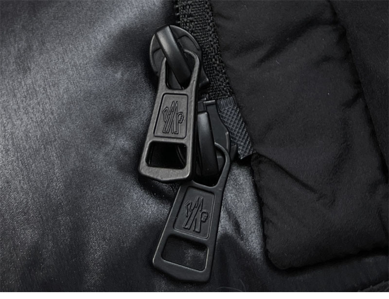 Moncler 몽클레어 Madeira 마데이라 숏 다운 패딩 자켓 레플리카 13번 이미지 - 의류 | 세미샵 레플리카 사이트