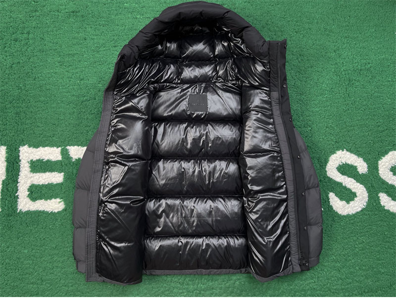 Moncler 몽클레어 Madeira 마데이라 숏 다운 패딩 자켓 레플리카 24번 이미지 - 의류 | 세미샵 레플리카 사이트