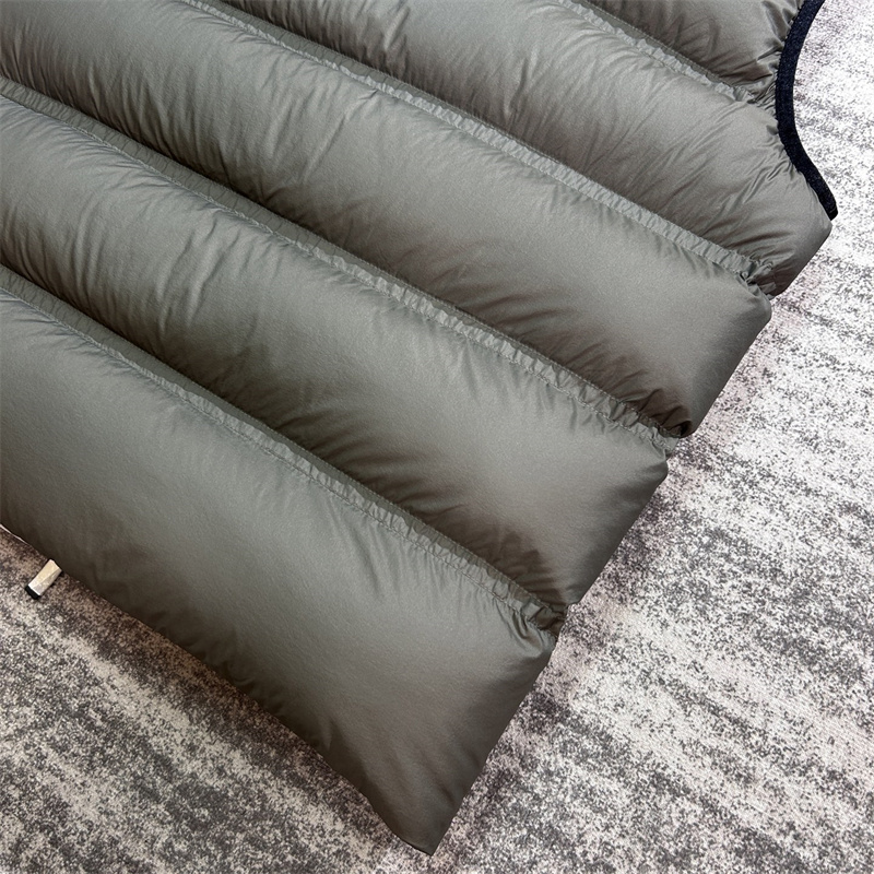 Moncler 몽클레어 Matt 매트 다운 패딩 베스트 조끼 레플리카 11번 이미지 - 의류 | 세미샵 레플리카 사이트