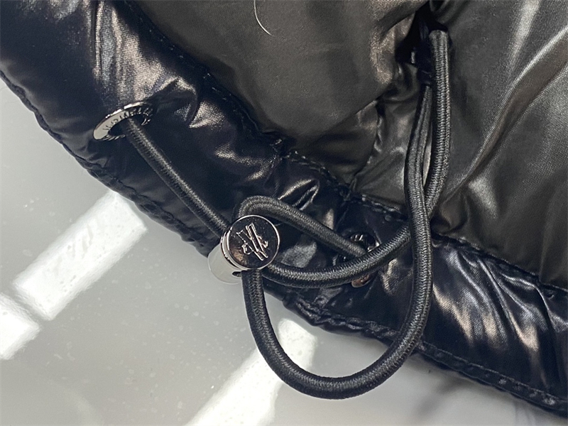 Moncler 몽클레어 Maya 마야 다운 패딩 자켓 레플리카 16번 이미지 - 의류 | 세미샵 레플리카 사이트