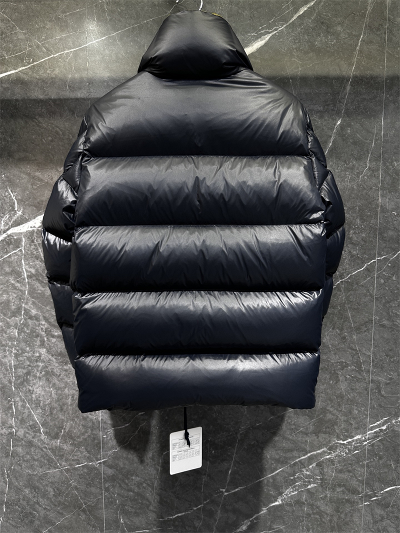 Moncler 몽클레어 Tripiti 트리피티 숏 다운 자켓 레플리카 8번 이미지 - 의류 | 세미샵 레플리카 사이트