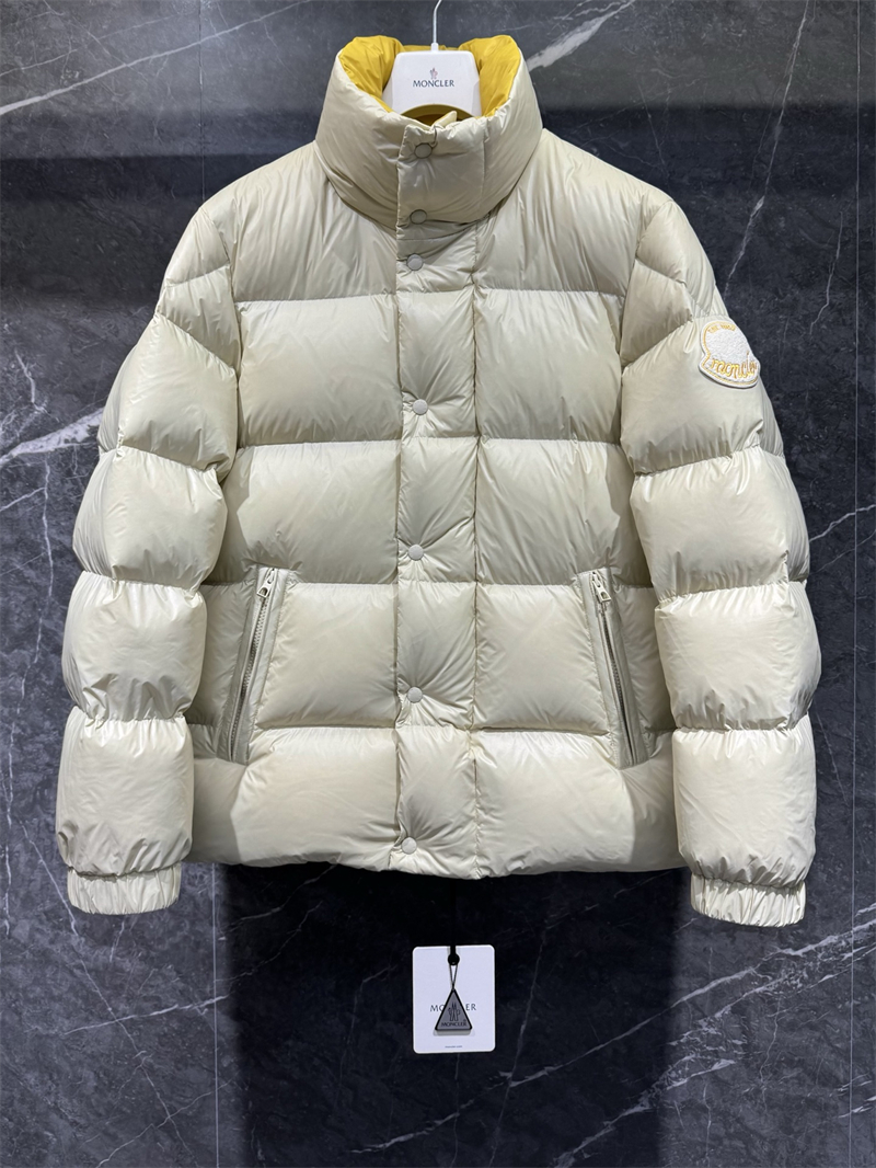 Moncler 몽클레어 Tripiti 트리피티 숏 다운 자켓 레플리카 13번 이미지 - 의류 | 세미샵 레플리카 사이트