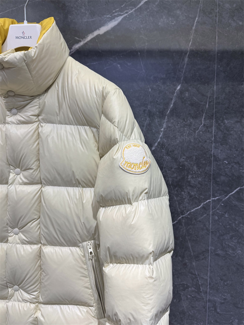 Moncler 몽클레어 Tripiti 트리피티 숏 다운 자켓 레플리카 14번 이미지 - 의류 | 세미샵 레플리카 사이트