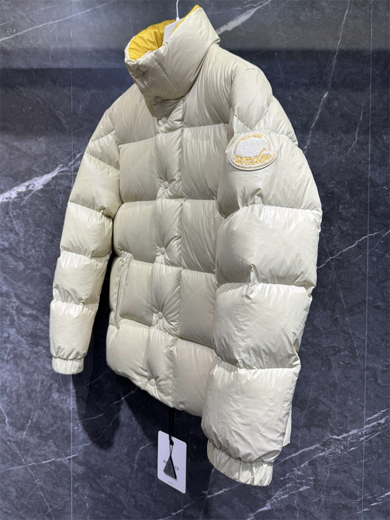 Moncler 몽클레어 Tripiti 트리피티 숏 다운 자켓 레플리카 16번 이미지 - 의류 | 세미샵 레플리카 사이트