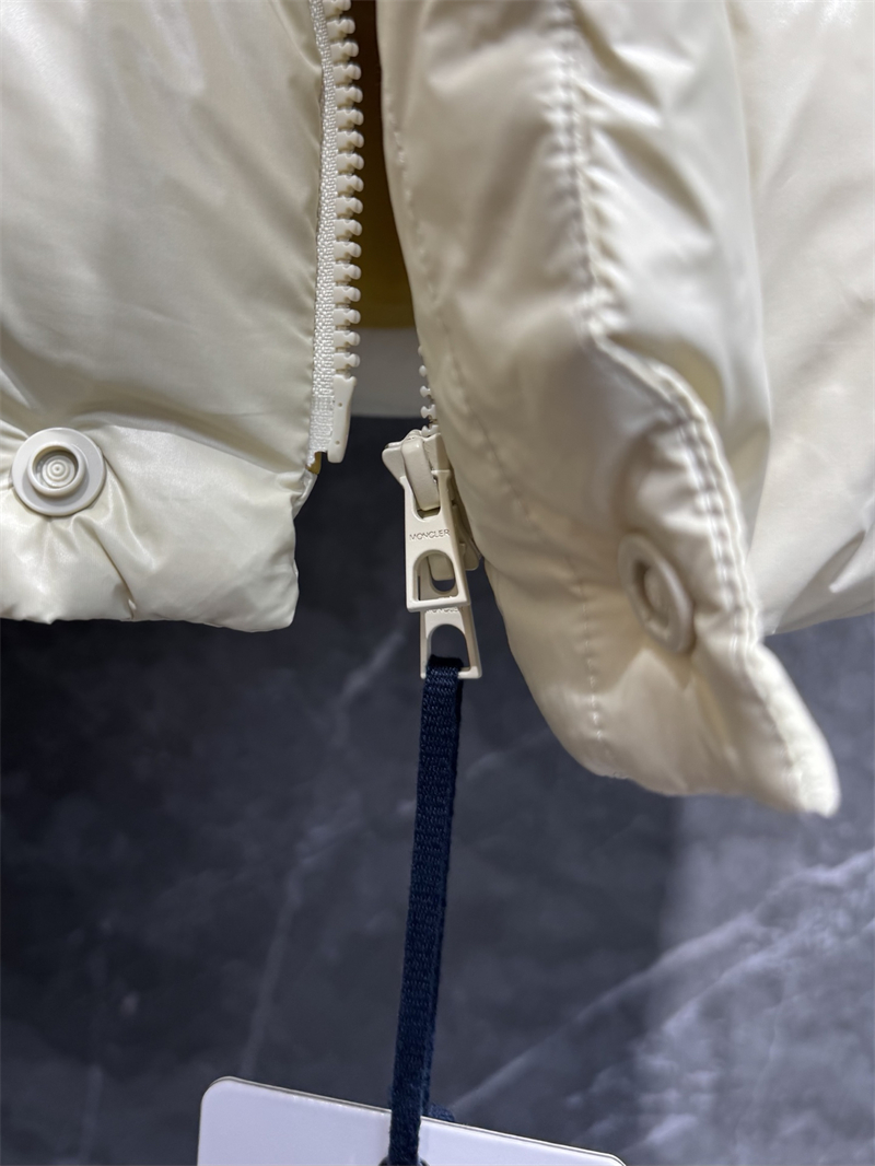 Moncler 몽클레어 Tripiti 트리피티 숏 다운 자켓 레플리카 20번 이미지 - 의류 | 세미샵 레플리카 사이트