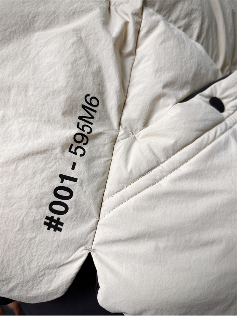 Moncler 몽클레어 그레노블 Baldy 발디 질렛 패딩 베스트 레플리카 11번 이미지 - 의류 | 세미샵 레플리카 사이트