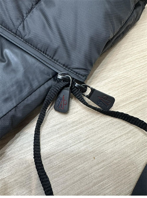 Moncler 몽클레어 그레노블 카무락 Camurac 숏 다운 패딩 자켓 레플리카 18번 이미지 - 의류 | 세미샵 레플리카 사이트