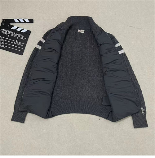 Moncler 몽클레어 디몬트 니트 패널 패딩 자켓 레플리카 16번 이미지 - 의류 | 세미샵 레플리카 사이트