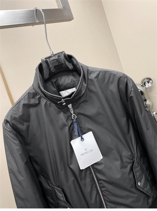 Moncler 몽클레어 라라몬 Laramon 숏 다운 자켓 레플리카 6번 이미지 - 의류 | 세미샵 레플리카 사이트