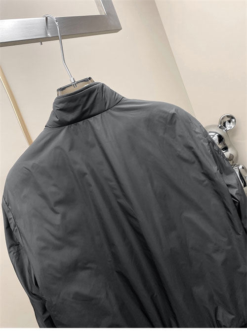 Moncler 몽클레어 라라몬 Laramon 숏 다운 자켓 레플리카 11번 이미지 - 의류 | 세미샵 레플리카 사이트