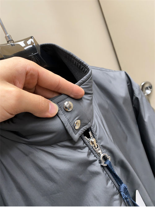 Moncler 몽클레어 라라몬 Laramon 숏 다운 자켓 레플리카 14번 이미지 - 의류 | 세미샵 레플리카 사이트