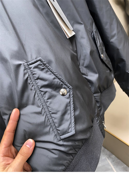 Moncler 몽클레어 라라몬 Laramon 숏 다운 자켓 레플리카 16번 이미지 - 의류 | 세미샵 레플리카 사이트