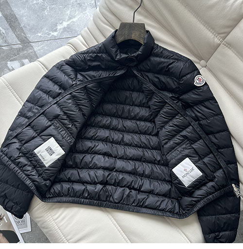 Moncler 몽클레어 란스 Lans 여성 숏 경량 패딩 3컬러 레플리카 28번 이미지 - 의류 | 세미샵 레플리카 사이트