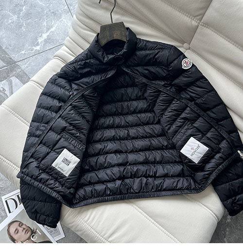 Moncler 몽클레어 란스 Lans 여성 숏 경량 패딩 3컬러 레플리카 30번 이미지 - 의류 | 세미샵 레플리카 사이트