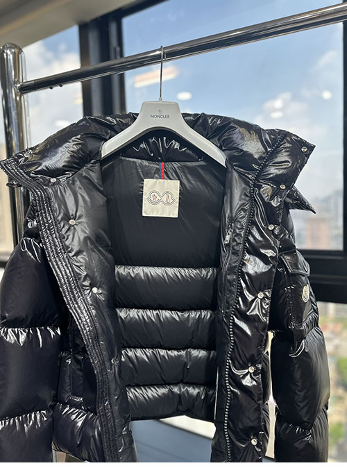 Moncler 몽클레어 마야 Maya 70 숏 다운 패딩 자켓 레플리카 6번 이미지 - 의류 | 세미샵 레플리카 사이트