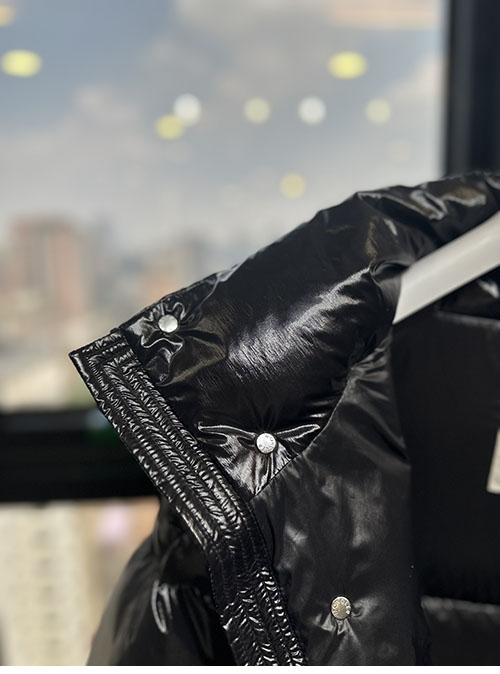 Moncler 몽클레어 마야 Maya 70 숏 다운 패딩 자켓 레플리카 8번 이미지 - 의류 | 세미샵 레플리카 사이트