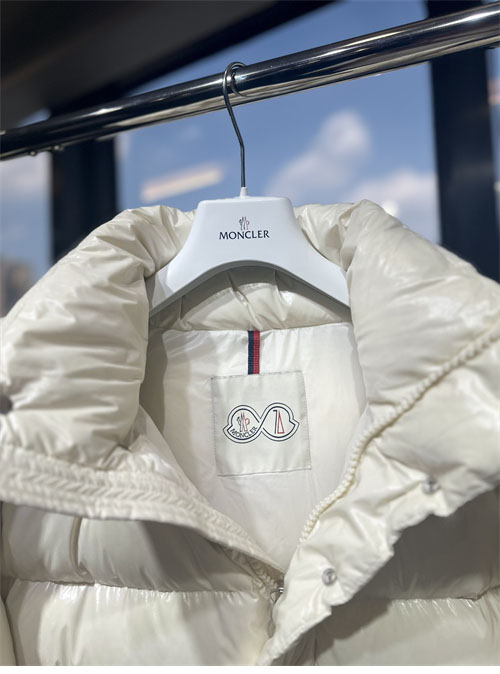 Moncler 몽클레어 마야 Maya 70 숏 다운 패딩 자켓 레플리카 3번 이미지 - 의류 | 세미샵 레플리카 사이트