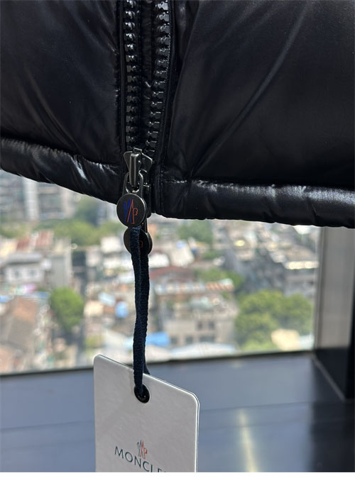 Moncler 몽클레어 마야 Maya 숏 다운 패딩 자켓 레플리카 9번 이미지 - 의류 | 세미샵 레플리카 사이트