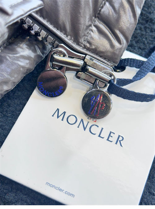 Moncler 몽클레어 마야 Maya 숏 다운 패딩 자켓 레플리카 26번 이미지 - 의류 | 세미샵 레플리카 사이트