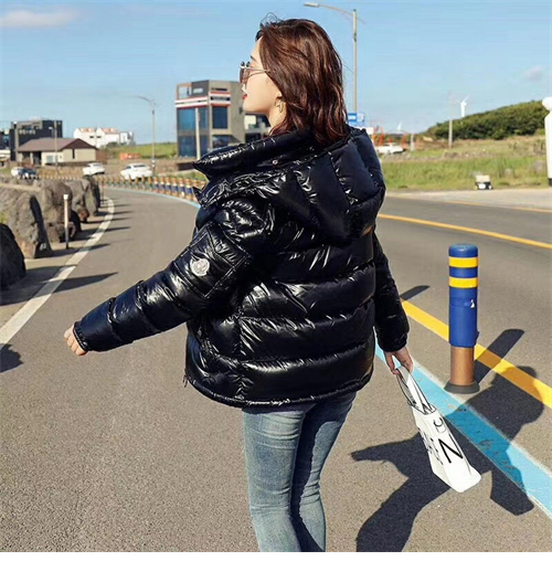 Moncler 몽클레어 마야 Maya 숏 다운 패딩 자켓 레플리카 2번 이미지 - 의류 | 세미샵 레플리카 사이트