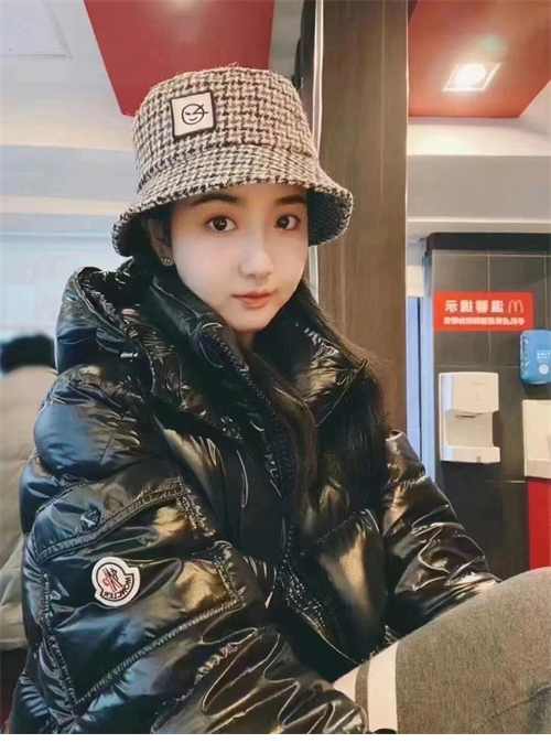 Moncler 몽클레어 마야 Maya 숏 다운 패딩 자켓 레플리카 4번 이미지 - 의류 | 세미샵 레플리카 사이트