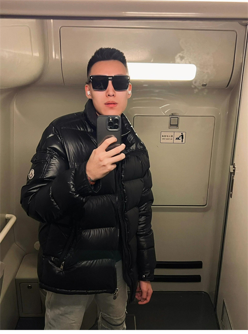 Moncler 몽클레어 마야 Maya 숏 다운 패딩 자켓 레플리카 6번 이미지 - 의류 | 세미샵 레플리카 사이트