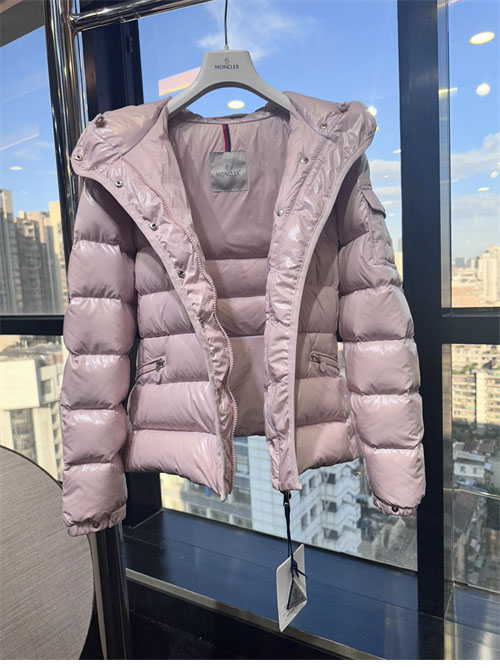 Moncler 몽클레어 바란테 Barante 여성 숏 다운 패딩 자켓 레플리카 25번 이미지 - 의류 | 세미샵 레플리카 사이트