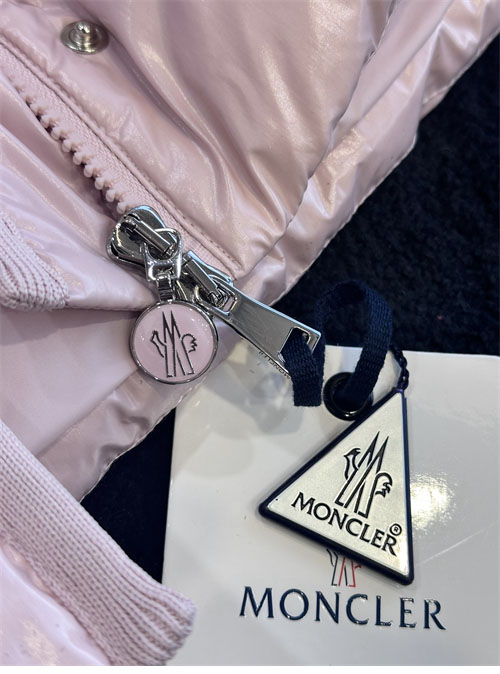 Moncler 몽클레어 바란테 Barante 여성 숏 다운 패딩 자켓 레플리카 27번 이미지 - 의류 | 세미샵 레플리카 사이트