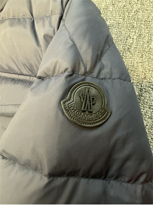 Moncler 몽클레어 쉐브르즈 Chevreuse 숏 다운 패딩 레플리카 3번 이미지 - 의류 | 세미샵 레플리카 사이트