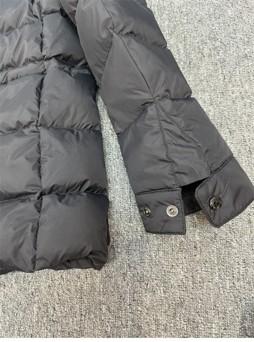 Moncler 몽클레어 쉐브르즈 Chevreuse 숏 다운 패딩 레플리카 20번 이미지 - 의류 | 세미샵 레플리카 사이트