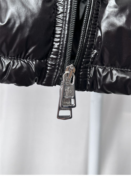 Moncler 몽클레어 아코러스 Acorus 숏 다운 경량 패딩 자켓 레플리카 16번 이미지 - 의류 | 세미샵 레플리카 사이트