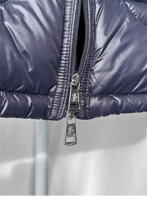 Moncler 몽클레어 아코러스 Acorus 숏 다운 경량 패딩 자켓 레플리카 31번 이미지 - 의류 | 세미샵 레플리카 사이트