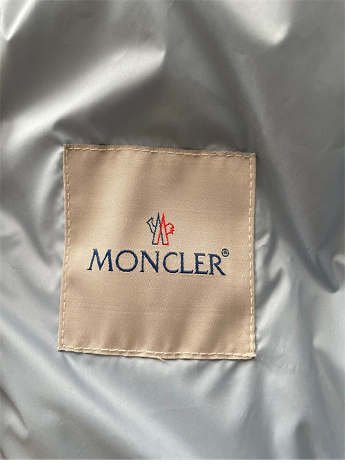 Moncler 몽클레어 에스코 Escaut 숏 다운 자켓 레플리카 34번 이미지 - 의류 | 세미샵 레플리카 사이트