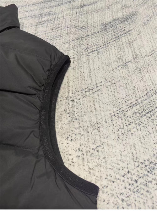 Moncler 몽클레어 콘트린 Contrin 다운 패딩 베스트 레플리카 16번 이미지 - 의류 | 세미샵 레플리카 사이트