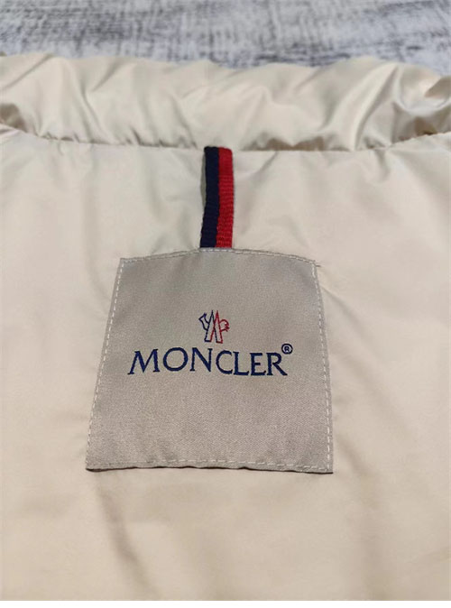 Moncler 몽클레어 콘트린 Contrin 다운 패딩 베스트 레플리카 23번 이미지 - 의류 | 세미샵 레플리카 사이트