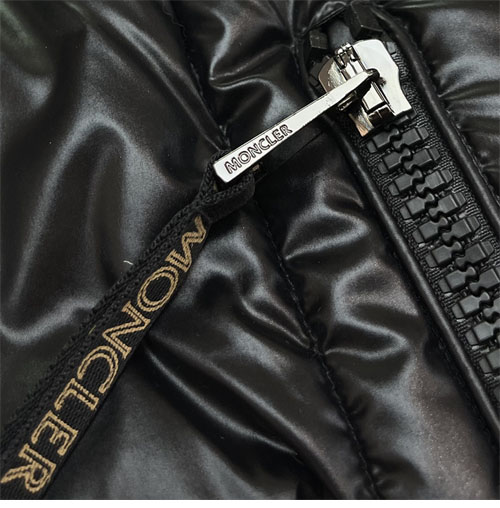 Moncler 몽클레어 파라나 숏 패딩 레플리카 9번 이미지 - 의류 | 세미샵 레플리카 사이트