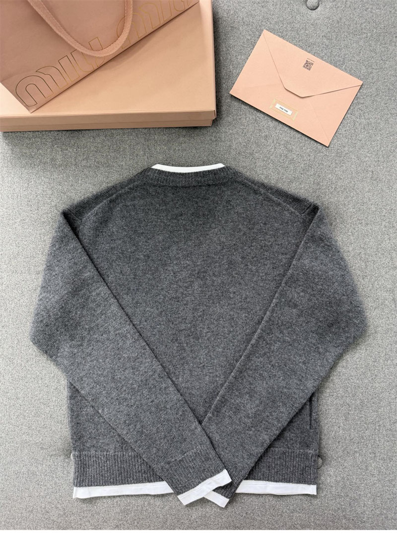 미우미우 미우미우 레이어드 캐시미어 스웨터（TJ공장） 레플리카 18번 이미지 - 의류 | 세미샵 레플리카 사이트