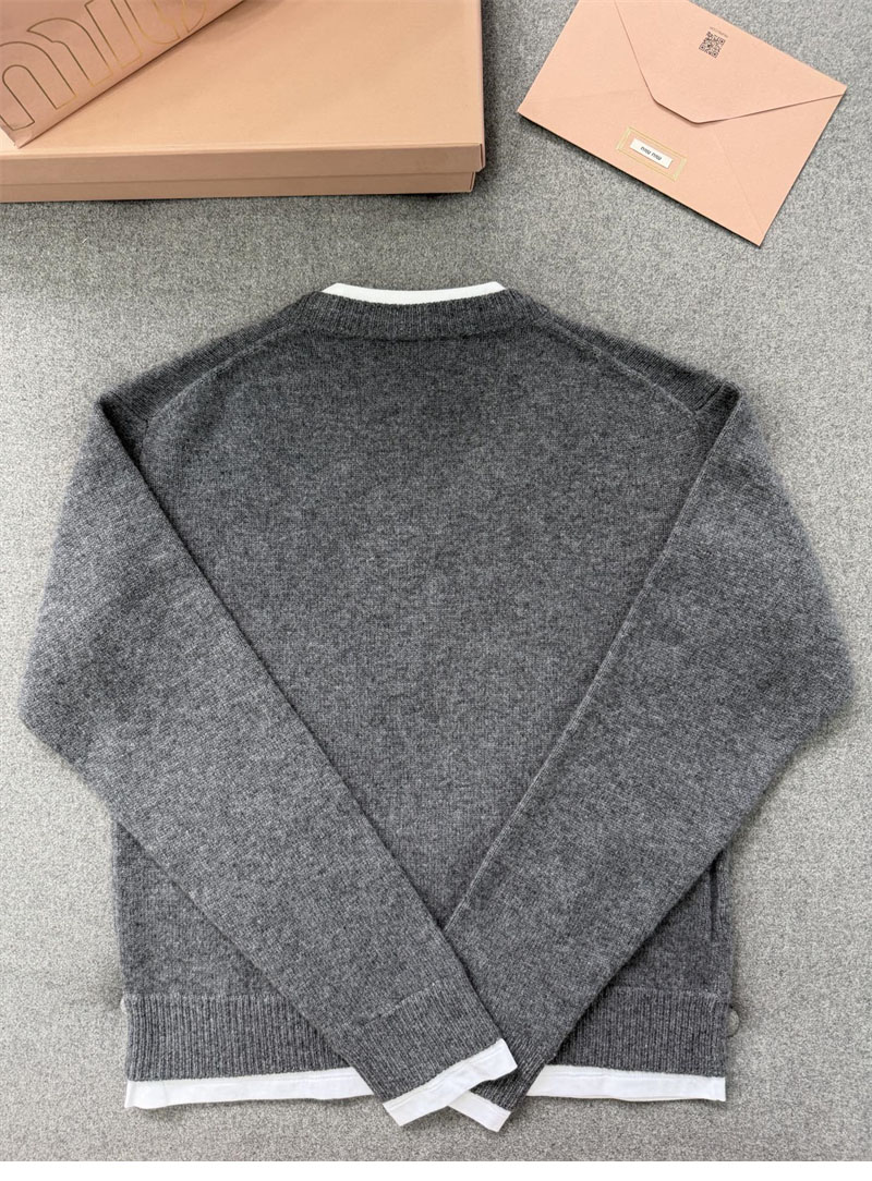 미우미우 미우미우 레이어드 캐시미어 스웨터（TJ공장） 레플리카 14번 이미지 - 의류 | 세미샵 레플리카 사이트