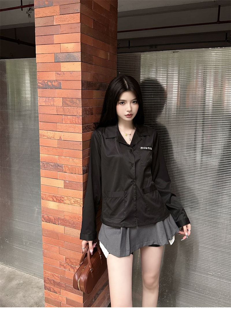 미우미우 빅포켓 카라 오버 셔츠 2컬러 - 상세 이미지