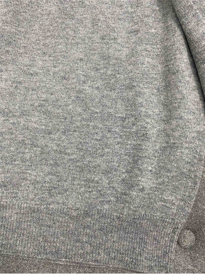 Miu Miu 미우미우 아가일 캐시미어 V넥 니트 스웨터 레플리카 22번 이미지 - 의류 | 세미샵 레플리카 사이트