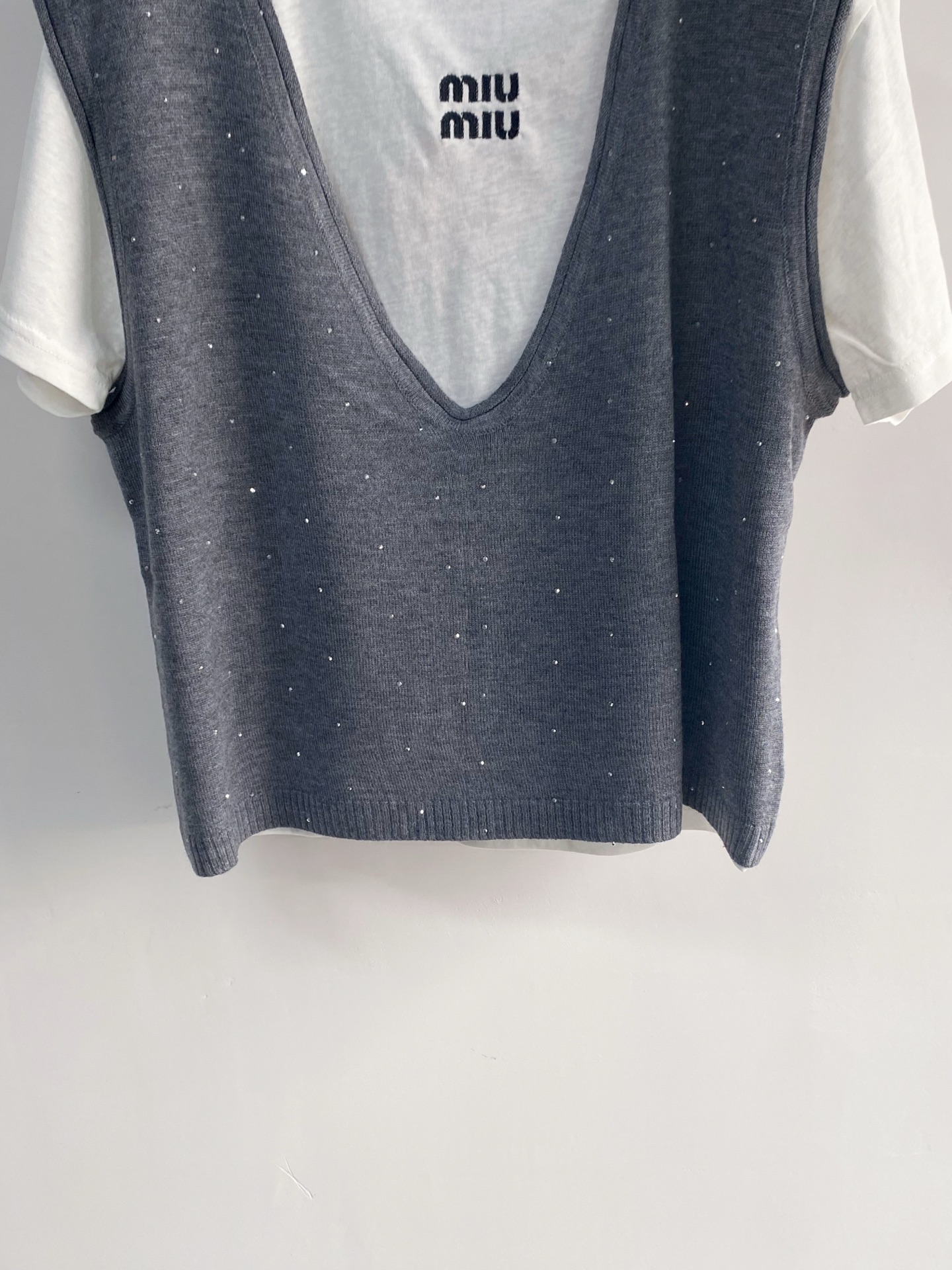 미우미우 엠벨리쉬드 니트 베스트 11번 이미지