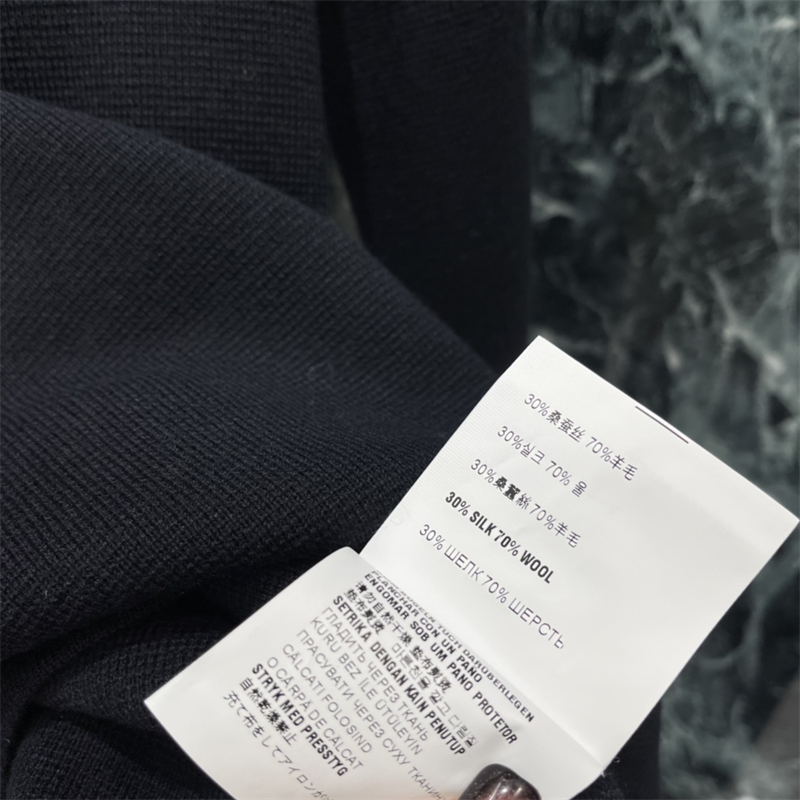 미우미우 미우미우 울 하프 집업 스웨터 니트 레플리카 10번 이미지 - 의류 | 세미샵 레플리카 사이트