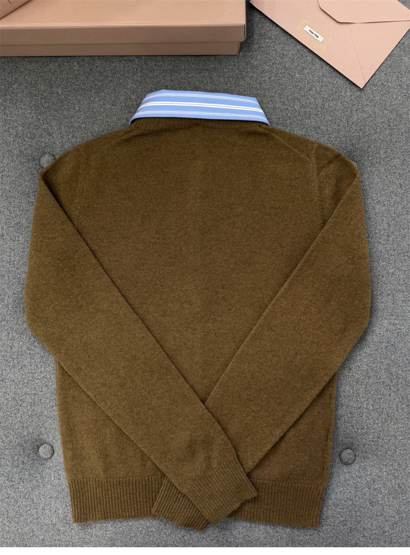 미우미우 미우미우 카라 엠벨리시드 캐시미어 가디건 레플리카 12번 이미지 - 의류 | 세미샵 레플리카 사이트