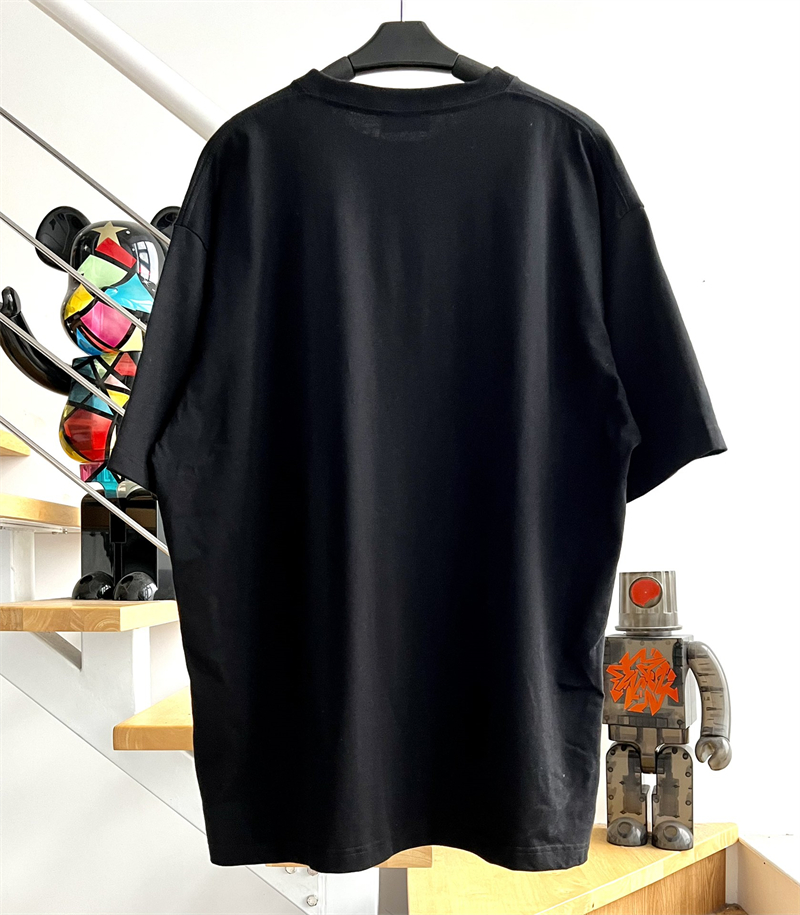 발렌시아가 발렌시아가 22ss 호텔 로고 자수 루즈핏 반팔 티셔츠 레플리카 7번 이미지 - 의류 | 세미샵 레플리카 사이트