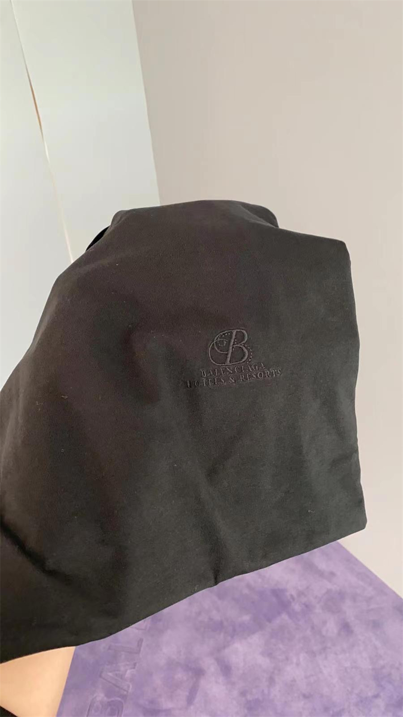 발렌시아가 발렌시아가 22ss 호텔 로고 자수 루즈핏 반팔 티셔츠 레플리카 17번 이미지 - 의류 | 세미샵 레플리카 사이트