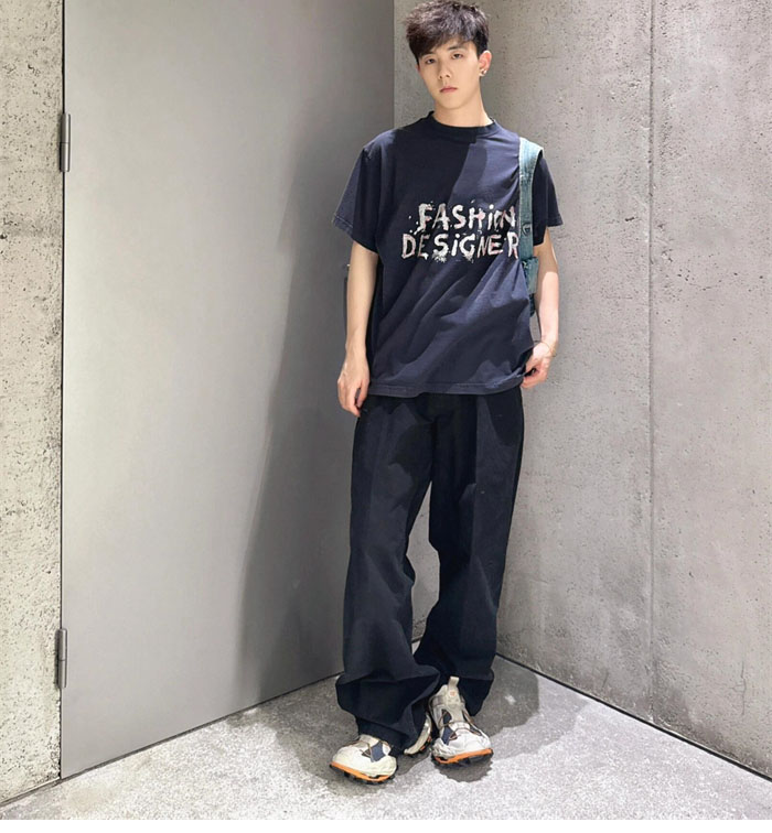 발렌시아가 FASHION DESIGNER 반팔 티셔츠 (레어) - 상세 이미지