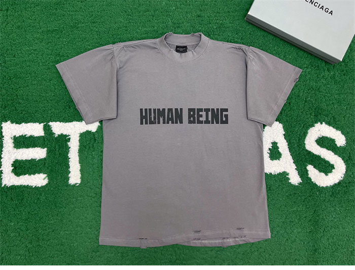발렌시아가 Human Being 디스트로이드 반팔 티셔츠 (레어) - 상세 이미지