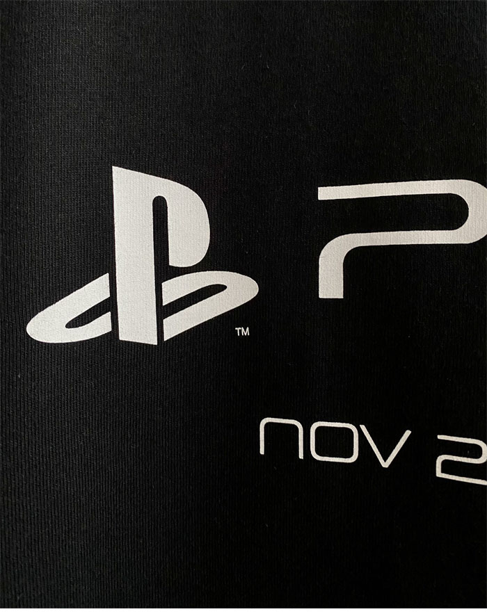 발렌시아가 x 소니 PS5 반팔 티셔츠 - 상세 이미지