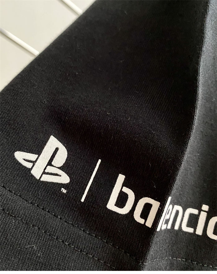 발렌시아가 x 소니 PS5 반팔 티셔츠 - 상세 이미지